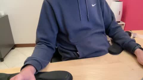 Snapshot of riccardofortis chatting on December 4, 2024, 5:44 pm riccardofortis online show from December 4, 2024, 5:44 pm