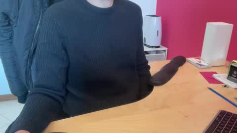 Snapshot of riccardofortis chatting on January 11, 2025, 10:40 am riccardofortis online show from January 11, 2025, 10:40 am