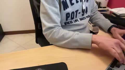 Snapshot of riccardofortis chatting on March 5, 2025, 5:29 pm riccardofortis online show from March 5, 2025, 5:29 pm