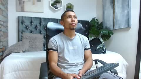 richar_voller online show from February 1, 2025, 11:21 am