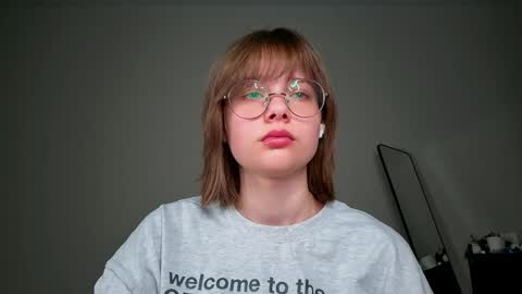 Luna online show from May 17, 2026, 6:48 pm