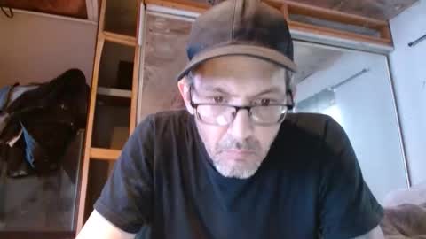 Snapshot of richi3richny chatting on April 15, 2026, 10:43 pm Richie online show from April 15, 2026, 10:43 pm