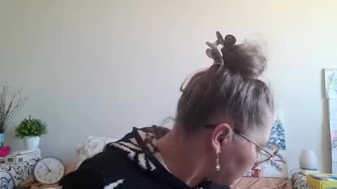 Anna - not anna - right Anna  online show from February 21, 2026, 1:34 pm