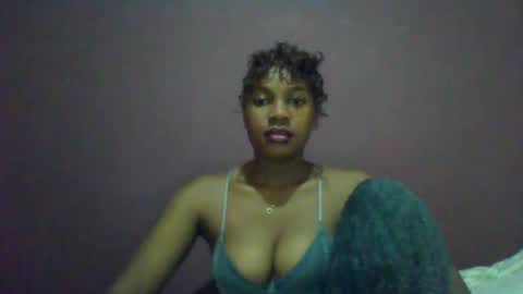 ricie001 online show from June 3, 2026, 12:41 pm