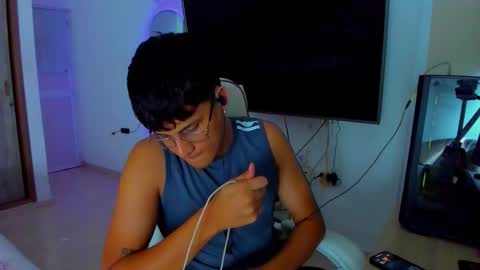 Snapshot of rick_shellby chatting on November 8, 2025, 1:39 am Rick online show from November 8, 2025, 1:39 am