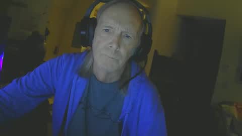 rickl56 online show from November 17, 2025, 9:42 pm