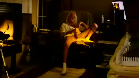 PINK HOLE TWINK online show from October 18, 2025, 4:26 am