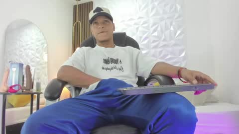 Snapshot of ricky_owens1 chatting on October 3, 2025, 1:30 pm Ricky online show from October 3, 2025, 1:30 pm