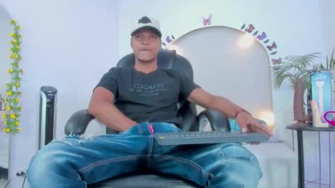 Snapshot of ricky_owens1 chatting on November 6, 2025, 8:10 pm Ricky online show from November 6, 2025, 8:10 pm