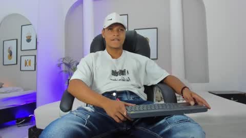 Snapshot of ricky_owens1 chatting on November 10, 2025, 8:30 pm Ricky online show from November 10, 2025, 8:30 pm