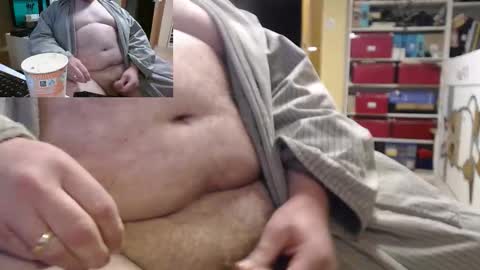 Snapshot of riemen78 chatting on October 28, 2025, 10:45 pm riemen78 online show from October 28, 2025, 10:45 pm