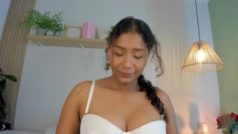 Snapshot of rihanna_sena chatting on February 26, 2026, 4:00 am rihanna_sena online show from February 26, 2026, 4:00 am