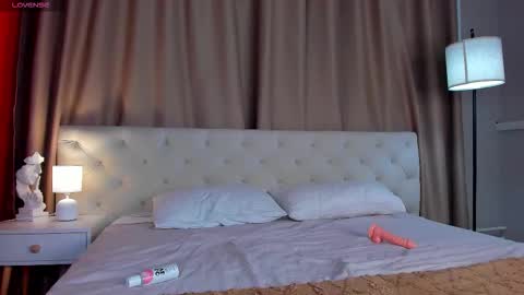 Snapshot of rihanna_walker chatting on September 18, 2025, 12:12 am rihanna_walker online show from September 18, 2025, 12:12 am