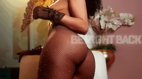 Snapshot of rihannadeep chatting on December 11, 2024, 1:06 pm Sara online show from December 11, 2024, 1:06 pm