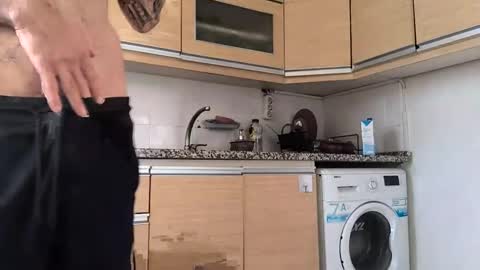 riia362963 online show from September 18, 2025, 4:58 am