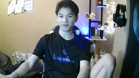 riiichie12 online show from February 23, 2026, 5:10 pm