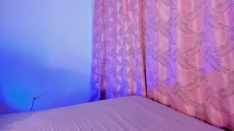 Snapshot of riley_bensongh chatting on November 7, 2025, 9:59 pm Riley online show from November 7, 2025, 9:59 pm