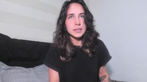 Riley online show from October 7, 2025, 6:32 am