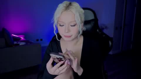 rileymee online show from December 3, 2025, 3:14 am