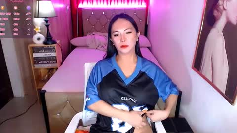 Snapshot of rileymillerx chatting on December 5, 2024, 1:17 pm Riley online show from December 5, 2024, 1:17 pm