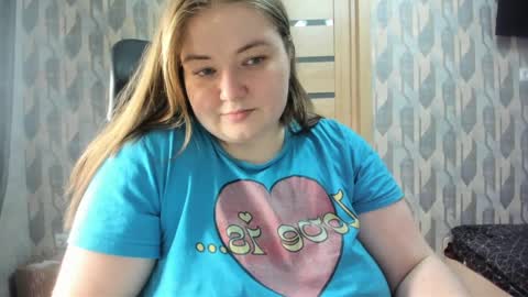 rina16 online show from April 7, 2026, 4:40 pm