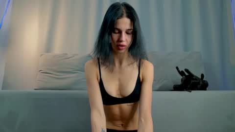 Snapshot of rinacain chatting on November 10, 2025, 4:44 am RINA online show from November 10, 2025, 4:44 am