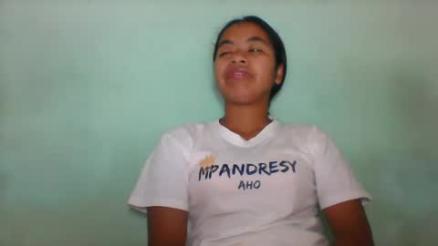 rinah856024 online show from May 18, 2026, 4:46 pm