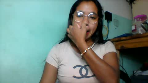 rinah856024 online show from June 12, 2026, 7:18 am