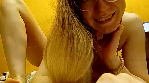 RinettaWilss online show from December 9, 2024, 5:52 pm