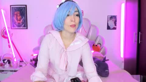    online show from October 7, 2025, 10:40 pm