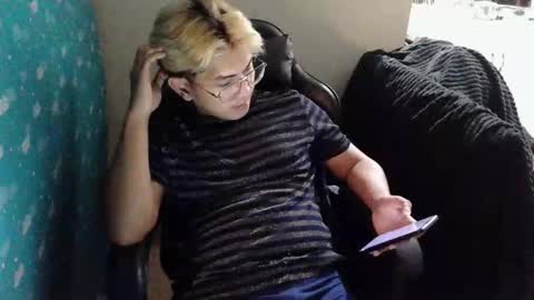 Snapshot of ririhoee chatting on March 24, 2026, 7:19 pm ririhoee online show from March 24, 2026, 7:19 pm