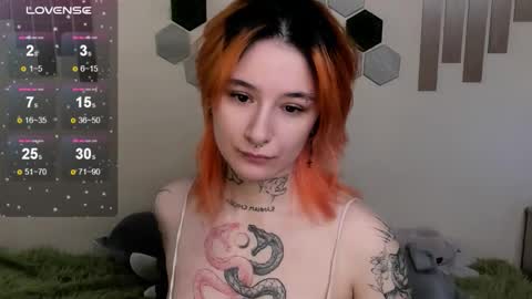 Snapshot of riskypussy chatting on October 22, 2025, 2:23 am MIley online show from October 22, 2025, 2:23 am