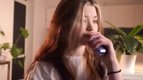 Akemi online show from March 12, 2026, 4:24 pm