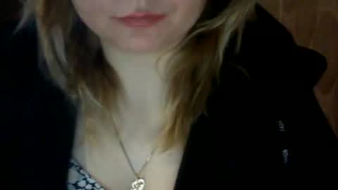 Snapshot of riveramaureen chatting on January 21, 2025, 7:47 am RiveraMaureen online show from January 21, 2025, 7:47 am