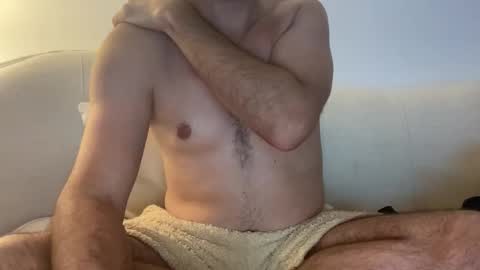 Snapshot of rlggggn42 chatting on October 30, 2025, 10:32 pm rlggggn42 online show from October 30, 2025, 10:32 pm