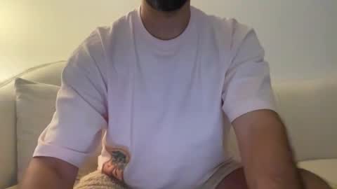 Snapshot of rlggggn42 chatting on November 3, 2025, 6:09 pm rlggggn42 online show from November 3, 2025, 6:09 pm