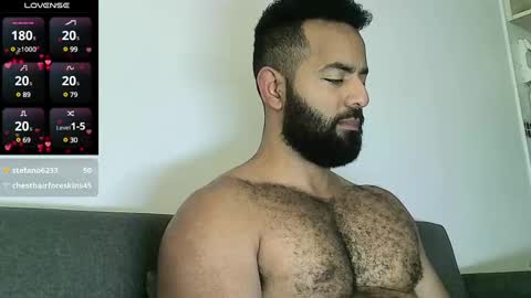 Snapshot of roa32sebas chatting on January 27, 2025, 6:20 pm SebasRoa online show from January 27, 2025, 6:20 pm