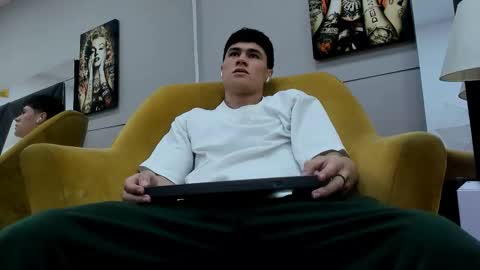 Roan Birkin online show from February 2, 2026, 7:34 pm