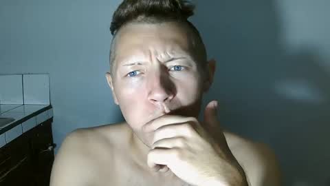 Snapshot of roastingcorn chatting on September 19, 2025, 2:35 am RoastingCorn online show from September 19, 2025, 2:35 am