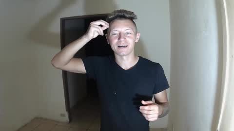 Snapshot of roastingcorn chatting on October 12, 2025, 9:41 am RoastingCorn online show from October 12, 2025, 9:41 am