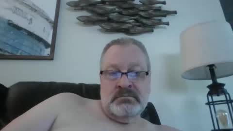 rob872217 online show from April 15, 2026, 1:51 pm