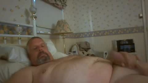 Snapshot of rob9271963 chatting on July 3, 2026, 12:33 pm Rob online show from July 3, 2026, 12:33 pm