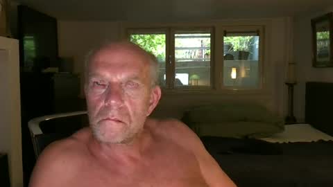 Snapshot of robbertnl chatting on June 17, 2026, 6:16 am robbertnl online show from June 17, 2026, 6:16 am