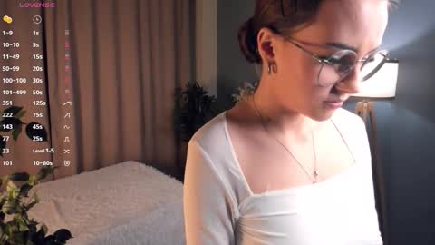 Snapshot of robbinirvin chatting on November 14, 2025, 11:09 am Julia online show from November 14, 2025, 11:09 am