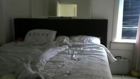 Snapshot of rober10000 chatting on November 12, 2025, 8:04 am rober10000 online show from November 12, 2025, 8:04 am