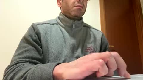 Snapshot of roberpierre_ho chatting on February 28, 2026, 1:17 am roberpierre_ho online show from February 28, 2026, 1:17 am