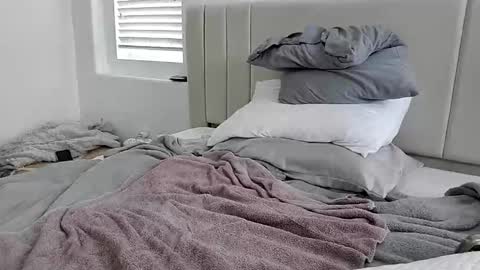 robertc2020 online show from April 2, 2026, 4:26 pm