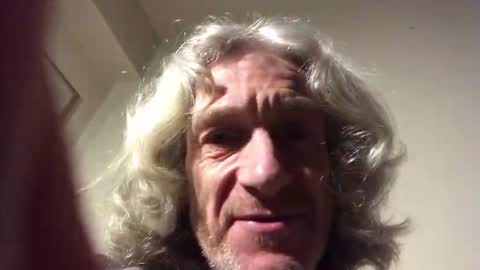 Robert online show from November 5, 2025, 1:49 am