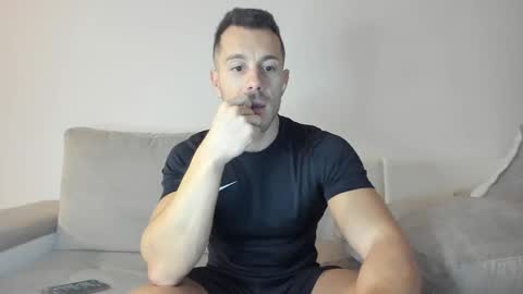 roberto4ever online show from February 18, 2025, 5:31 am