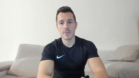 roberto4ever online show from March 1, 2025, 7:08 am